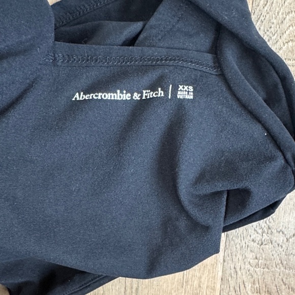 Abercrombie & Fitch Midnight Black Racerback Tank Top Size XXS - Picture 3 of 8